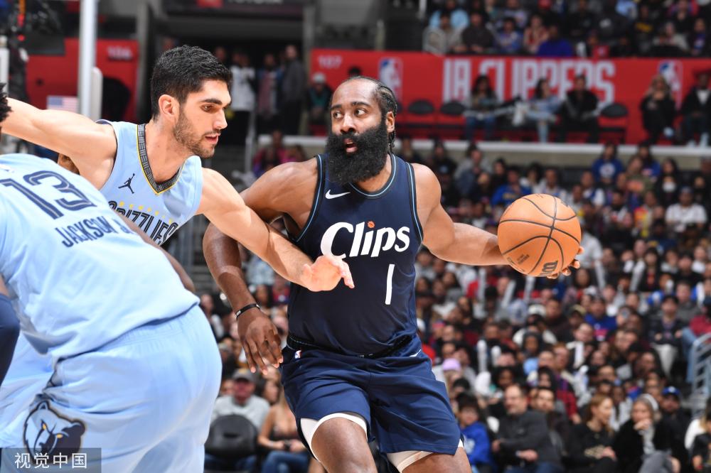 的斗殴事件 的斗殴事件