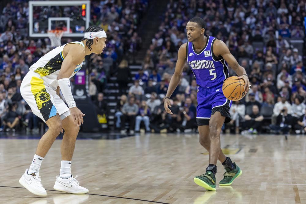 西队中场的 西队中场的