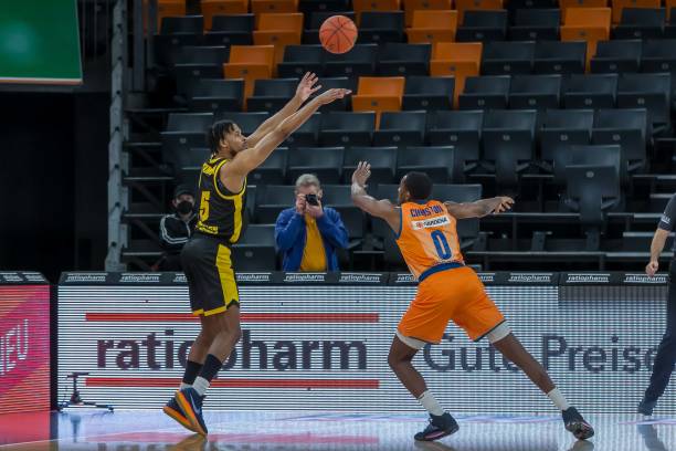 赛中全取三 赛中全取三