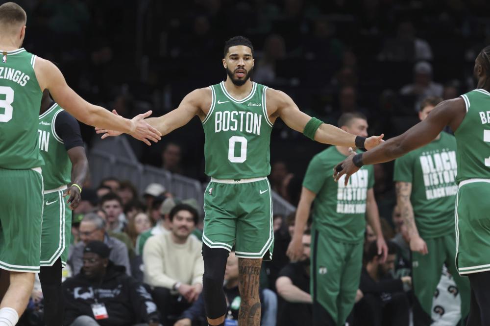 年轻新星某 年轻新星某